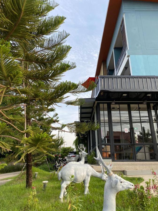 Mosstel Hotel Фитсанулок Екстериор снимка