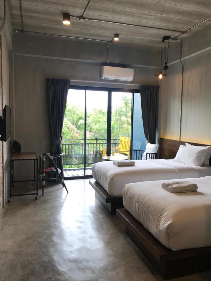 Mosstel Hotel Фитсанулок Екстериор снимка