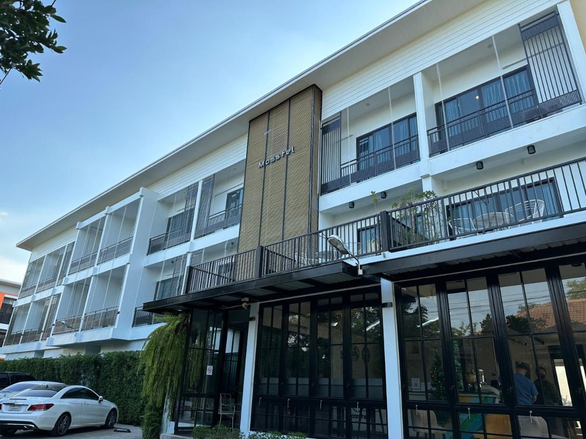 Mosstel Hotel Фитсанулок Екстериор снимка