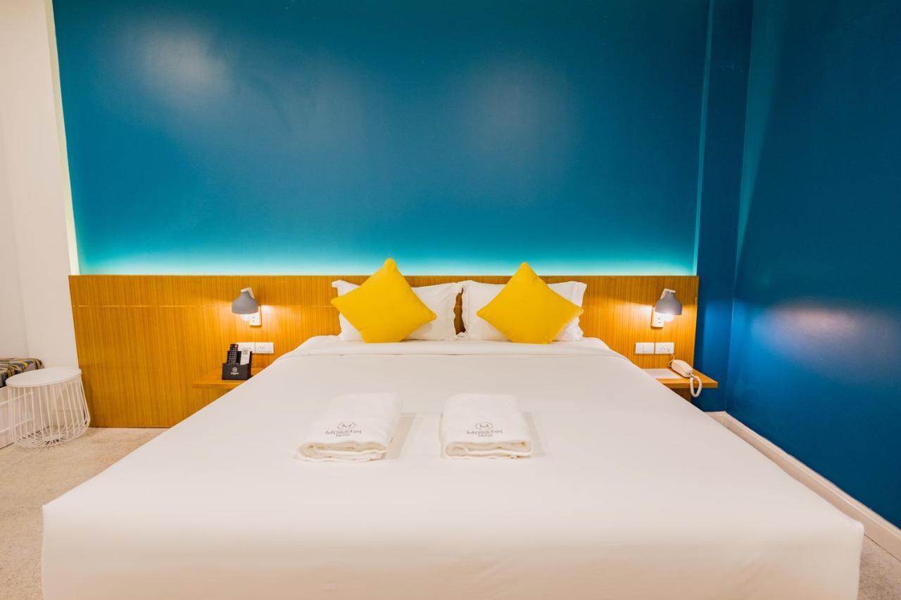Mosstel Hotel Фитсанулок Екстериор снимка