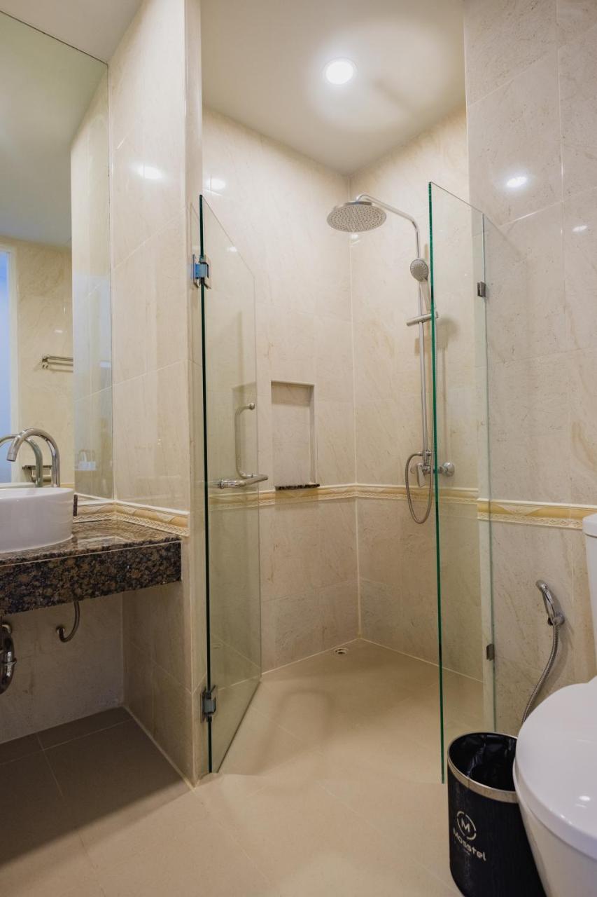 Mosstel Hotel Фитсанулок Екстериор снимка